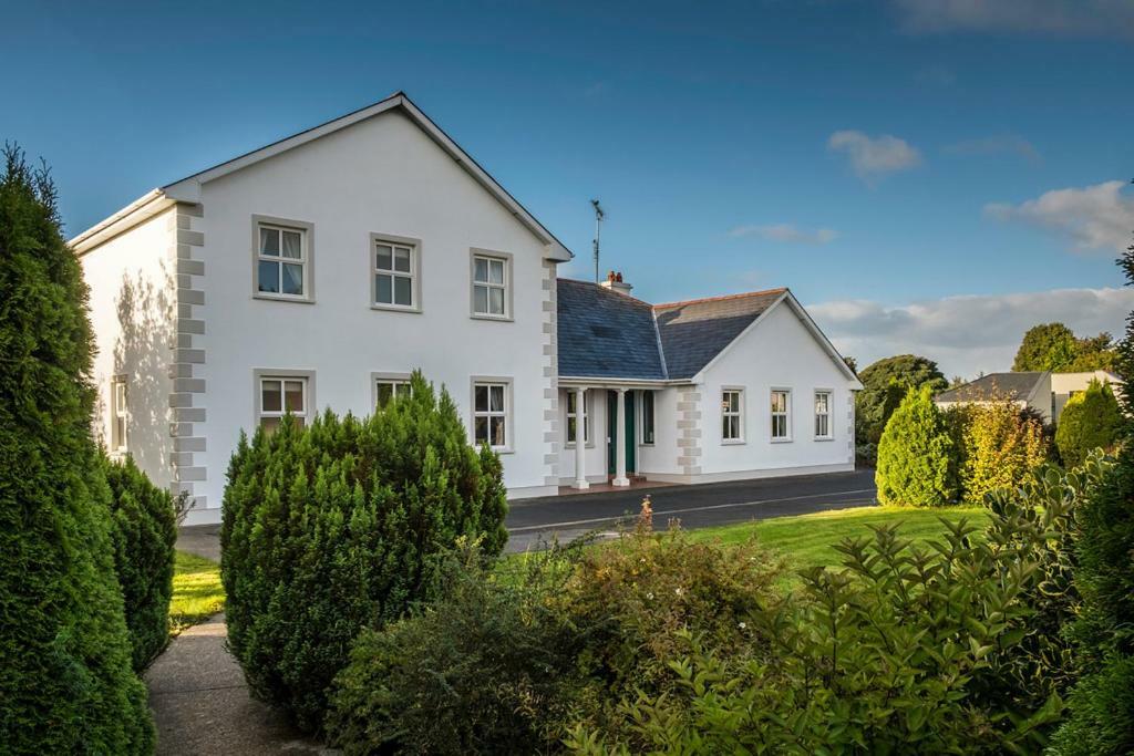 Mulberry Lodge Guest House Ballyhaunis Exterior photo